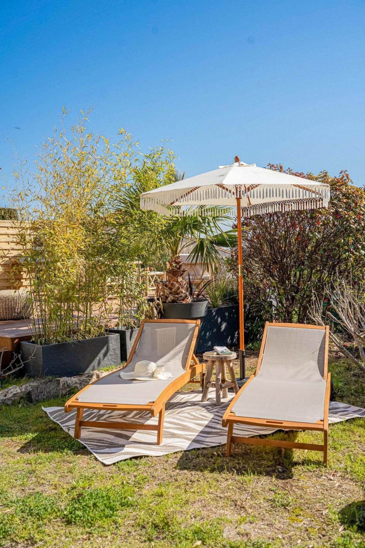 Logement Vue Mer Splendide - Situe A 50 Metres Du Bord De Mer Et 2 Minutes Des Plages - Bandolina Екстериор снимка