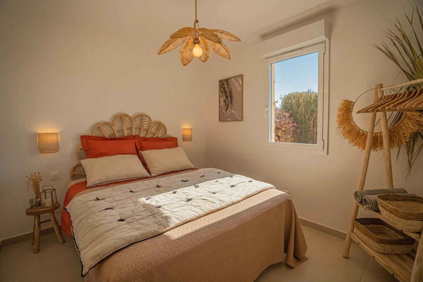 Logement Vue Mer Splendide - Situe A 50 Metres Du Bord De Mer Et 2 Minutes Des Plages - Bandolina Екстериор снимка